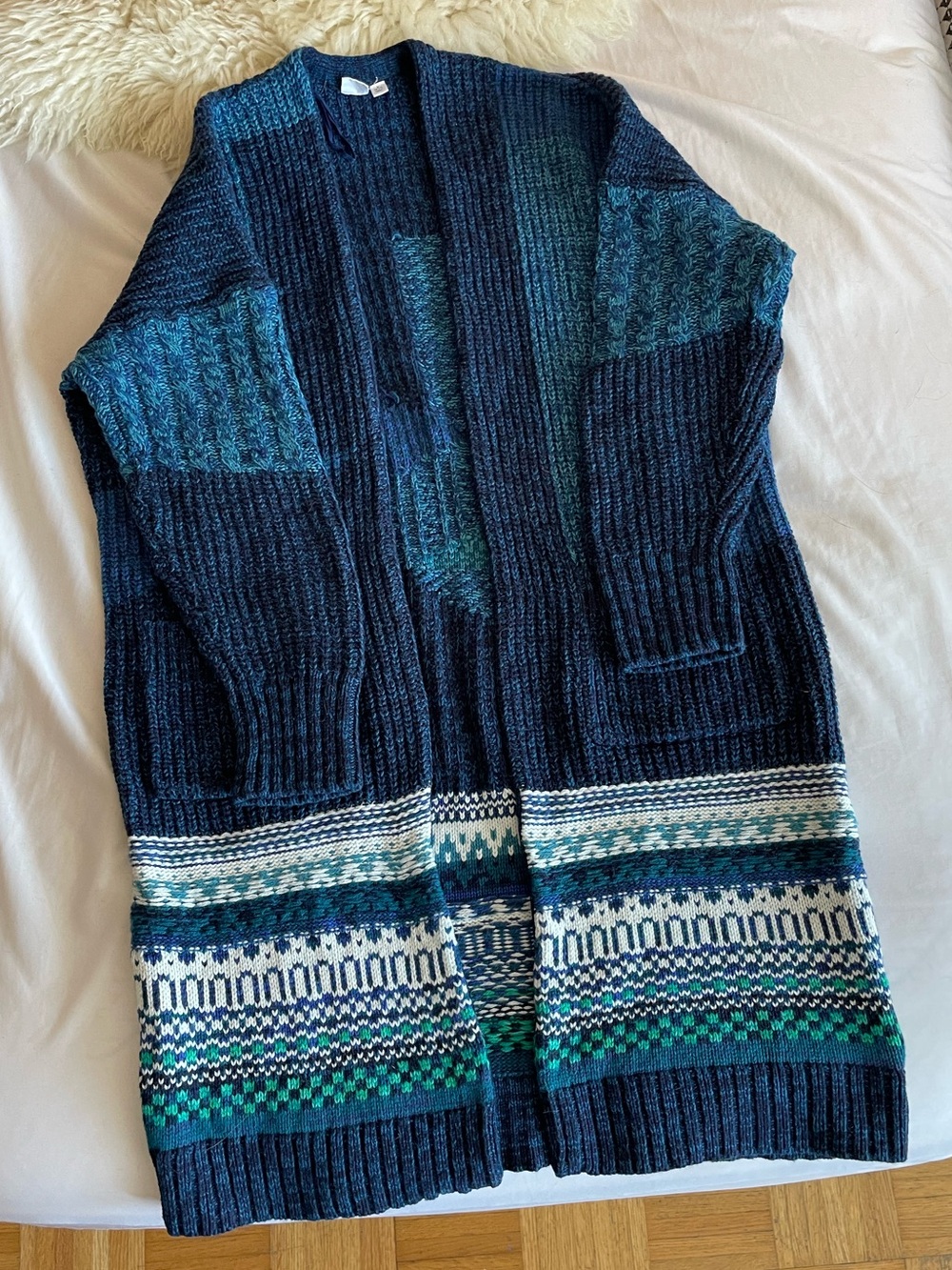GAP Knit Sweater in Navy, Teal & White